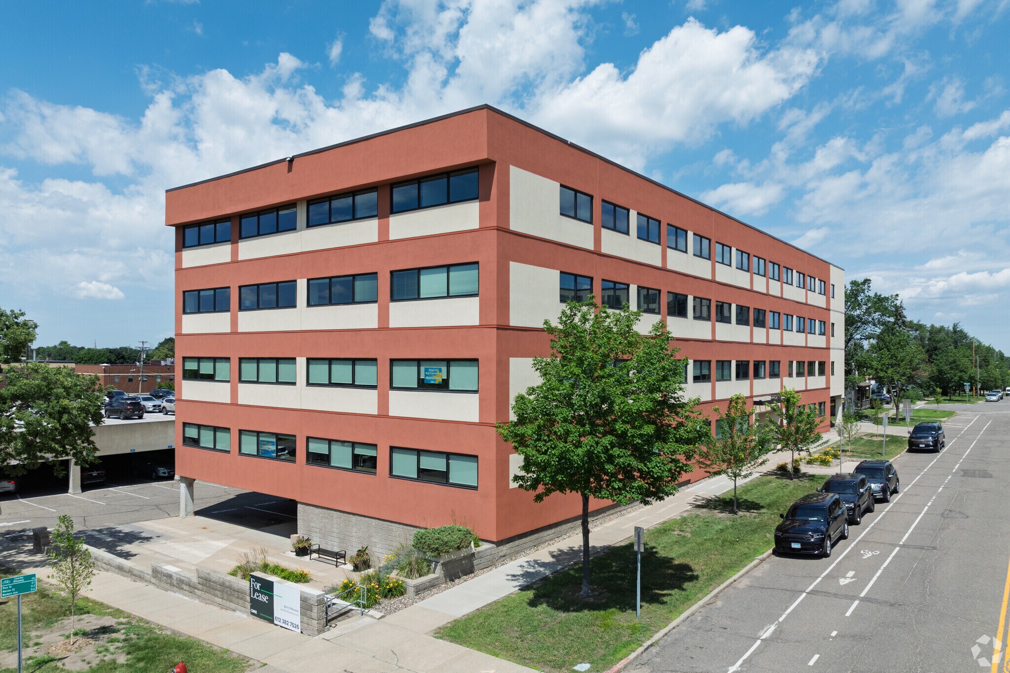 555 Park St, Saint Paul, MN for Rent