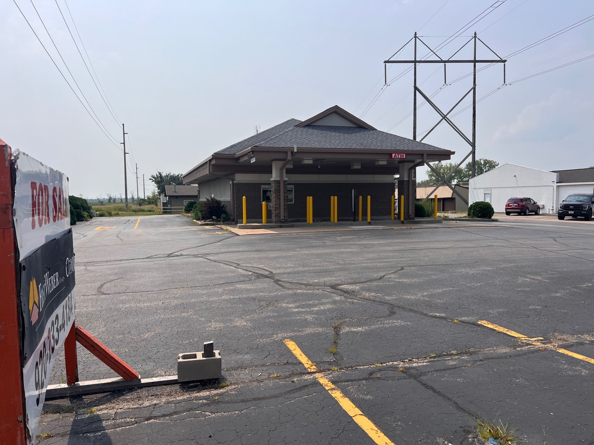 927 E Main St, Winneconne, WI for Sale