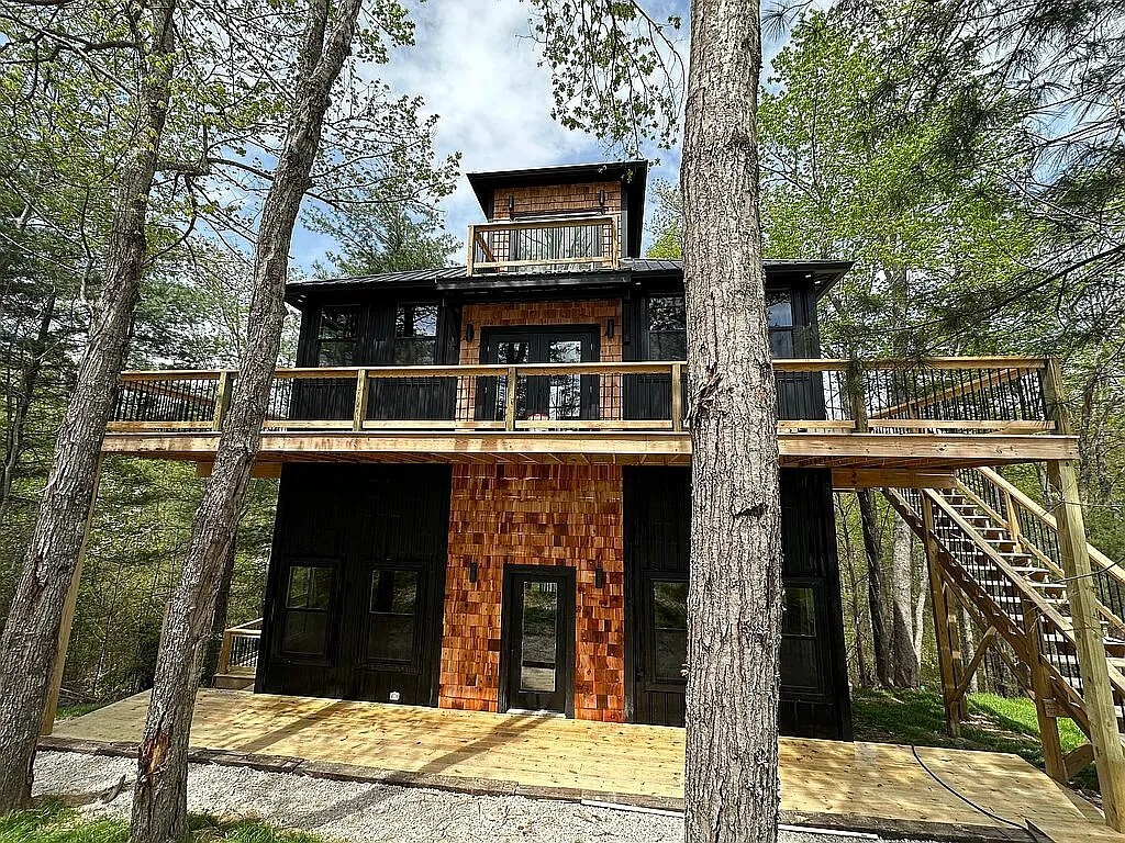 52 Spencer Rd, Campton, KY for Sale