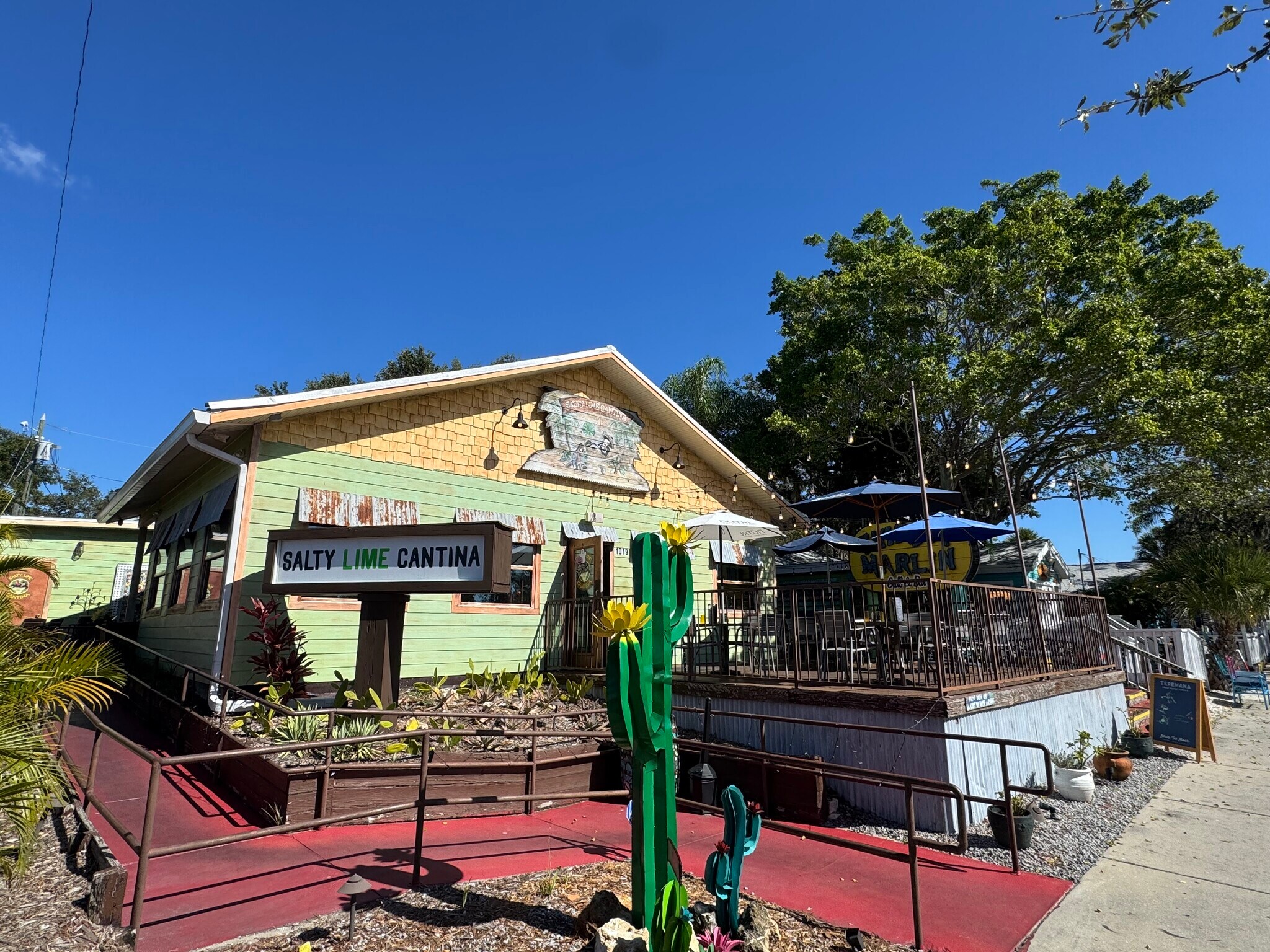 1019 Florida Ave, Palm Harbor, FL for Sale