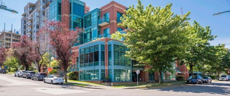 1108 8th Av W, Vancouver, BC for Rent