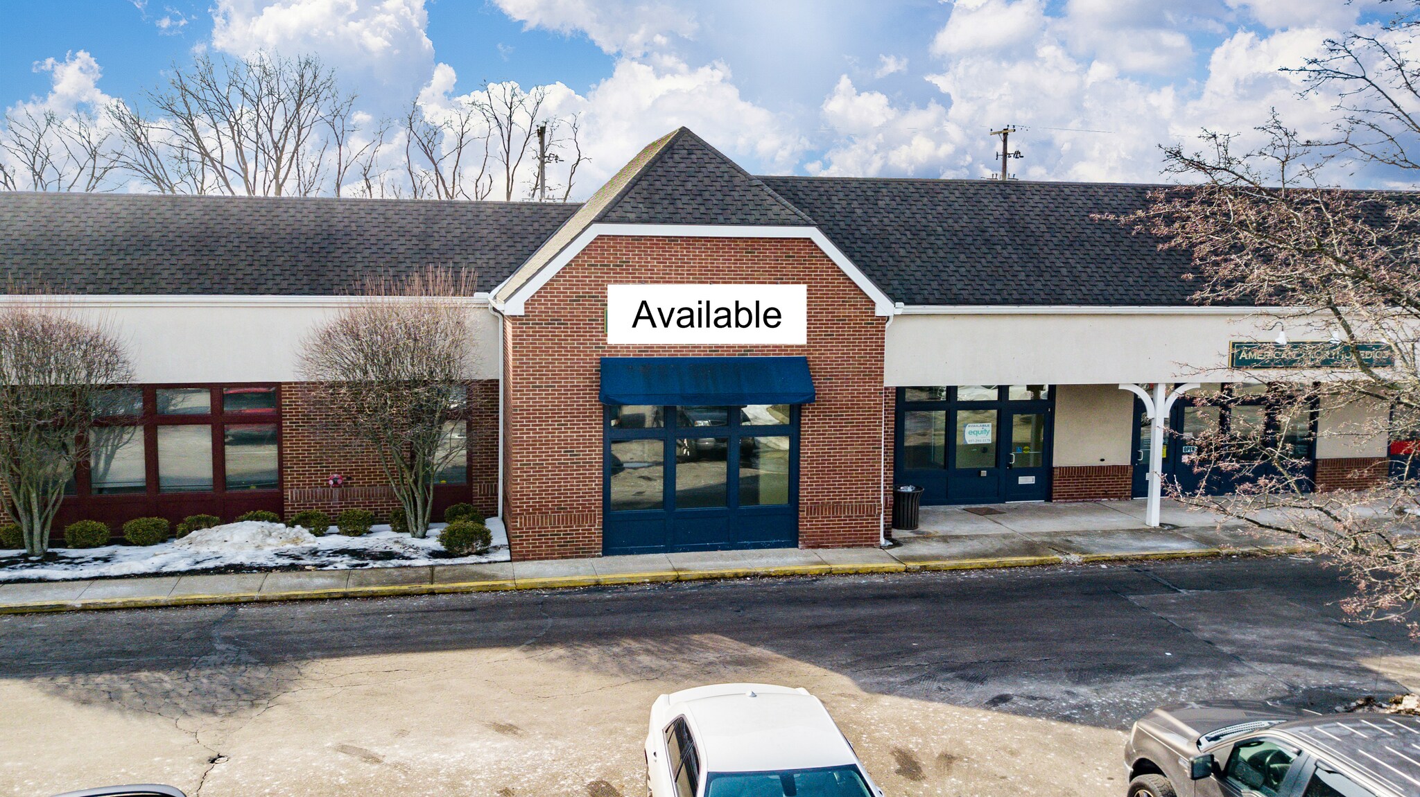 2200 N Limestone St Springfield, OH 45503 Shopping Center Property