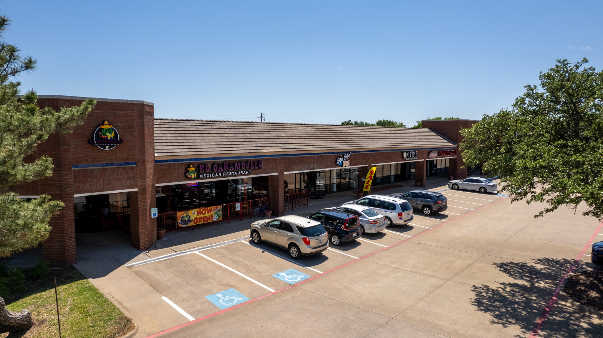 109-189 W Harwood Rd, Hurst, TX for Rent