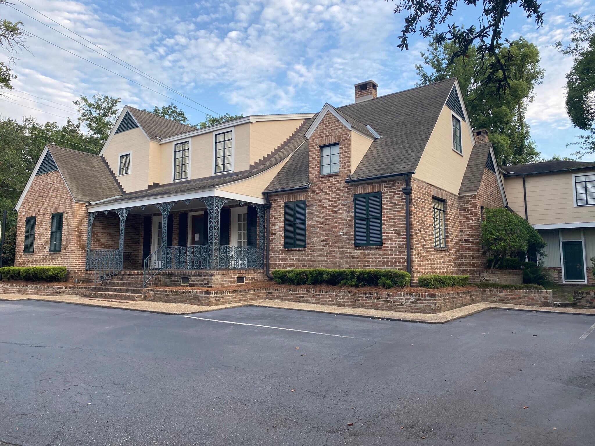 1420 Government St, Mobile, AL for Rent