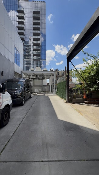 Flushing, NY Industrial - 3354 Farrington St