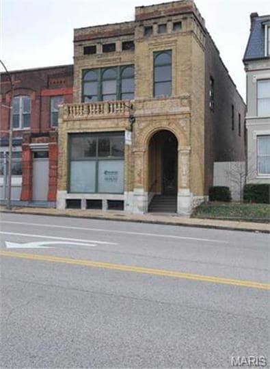 1826 Chouteau Ave, Saint Louis, MO for Sale