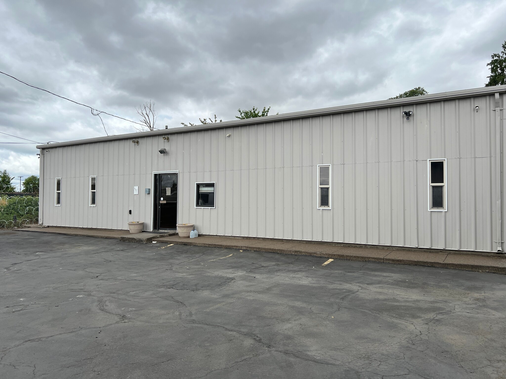2585 Roosevelt Blvd, Eugene, OR for Rent