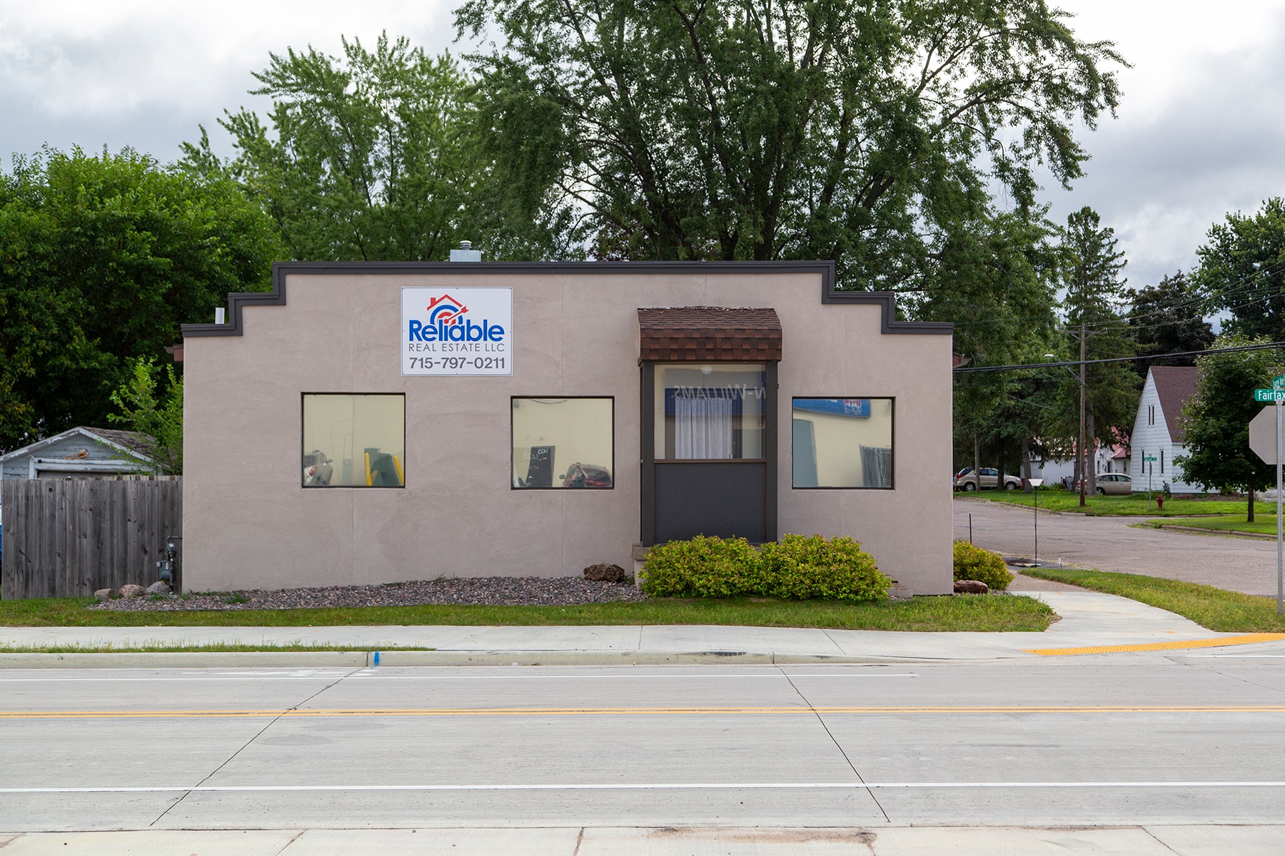 635 Fairfax St, Altoona, WI for Sale