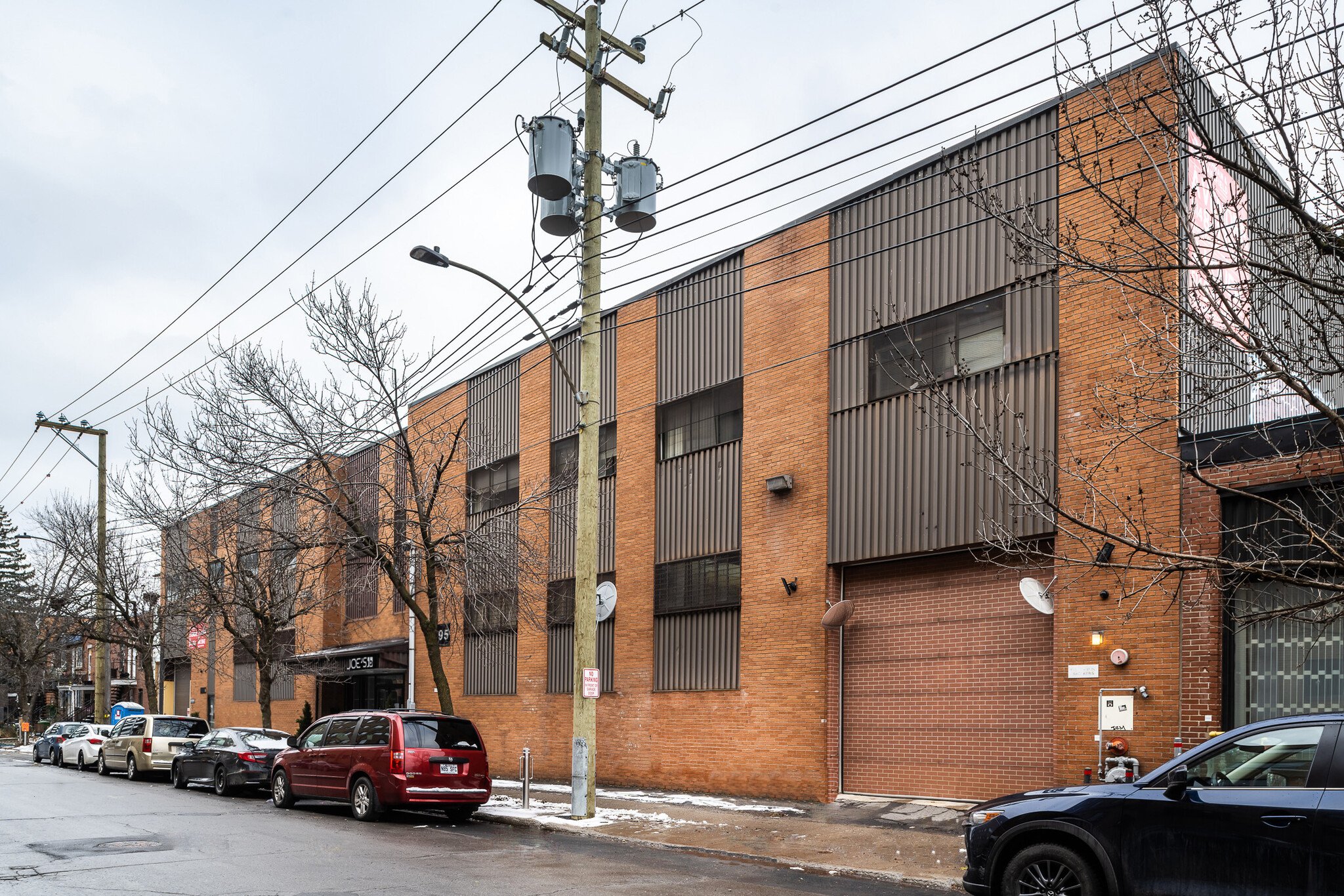 6595 Rue Saint-Urbain, Montréal, QC for Sale