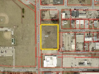 Des Moines, IA Commercial Land - 2427 2nd Ave