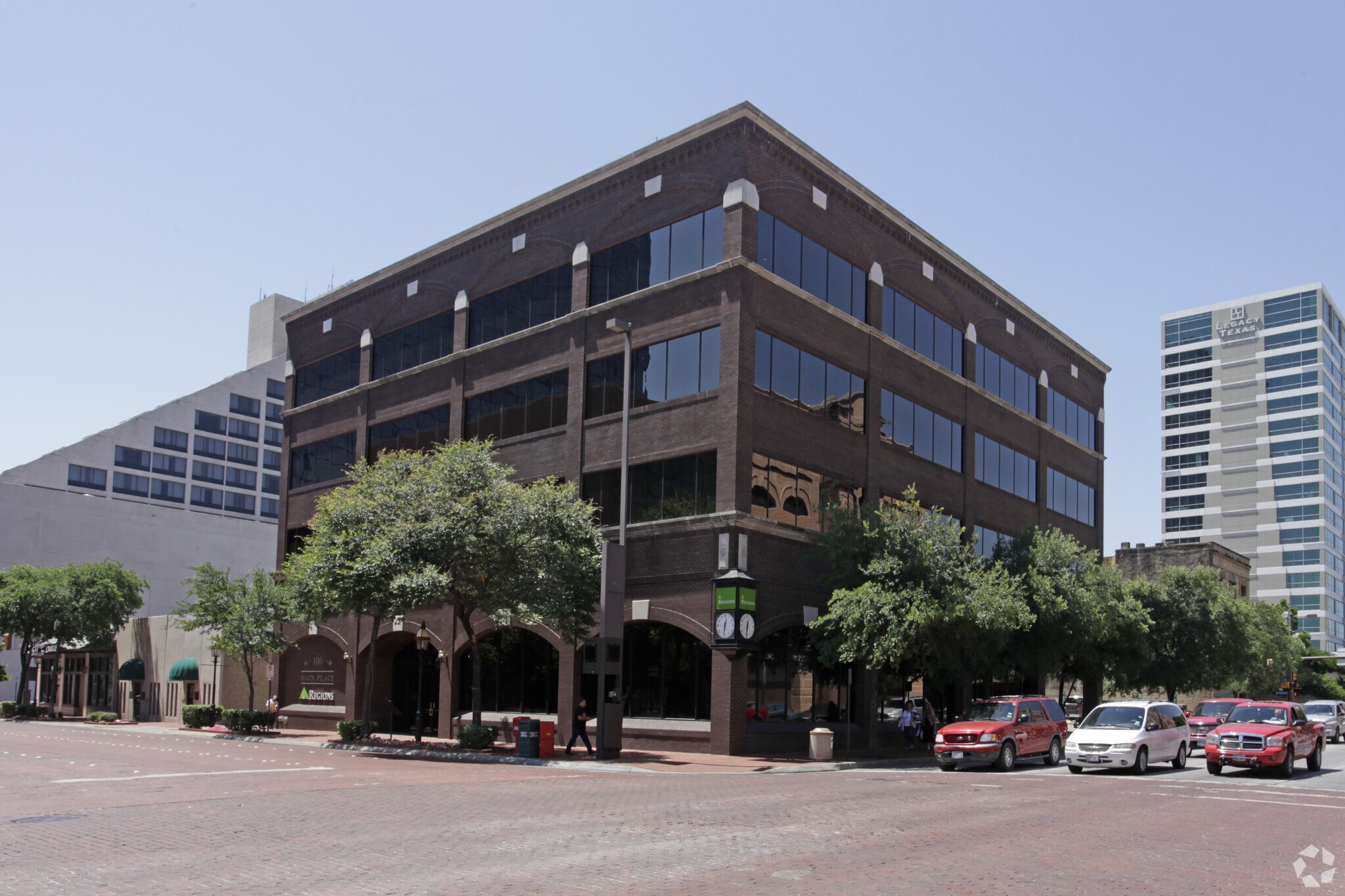 100 Main St, Fort Worth, TX for Rent