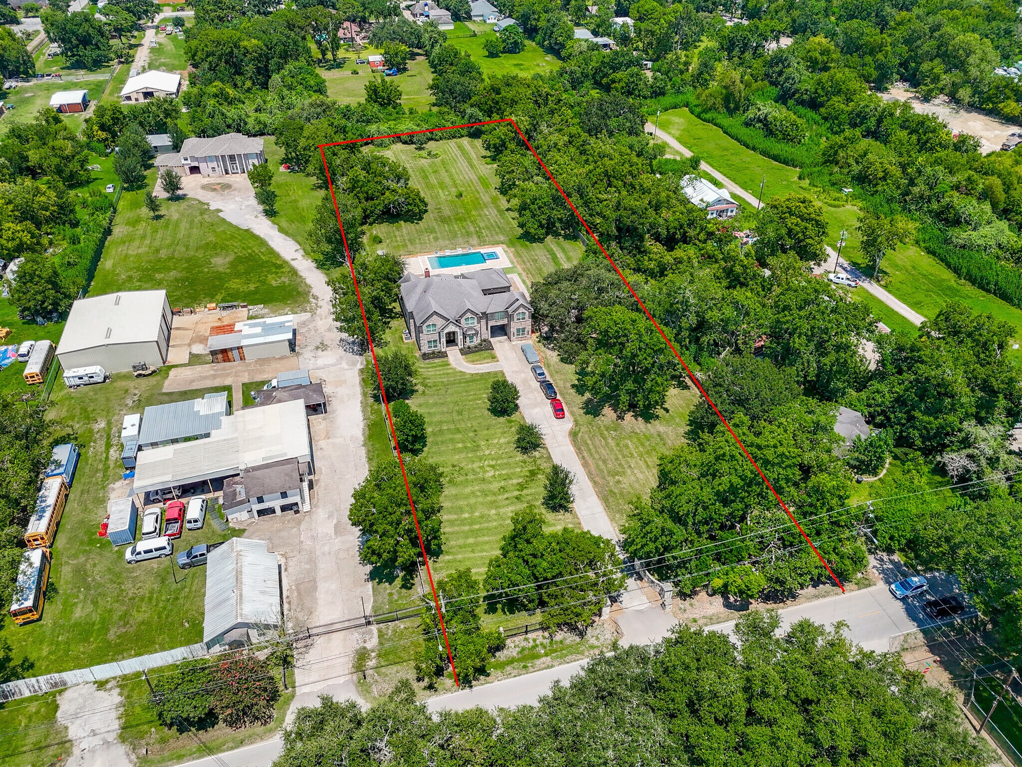 633 Crenshaw Rd, Pasadena, TX for Sale