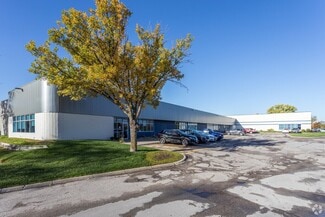 Omaha, NE Flex, Industrial - 1306 E Hartman Ave
