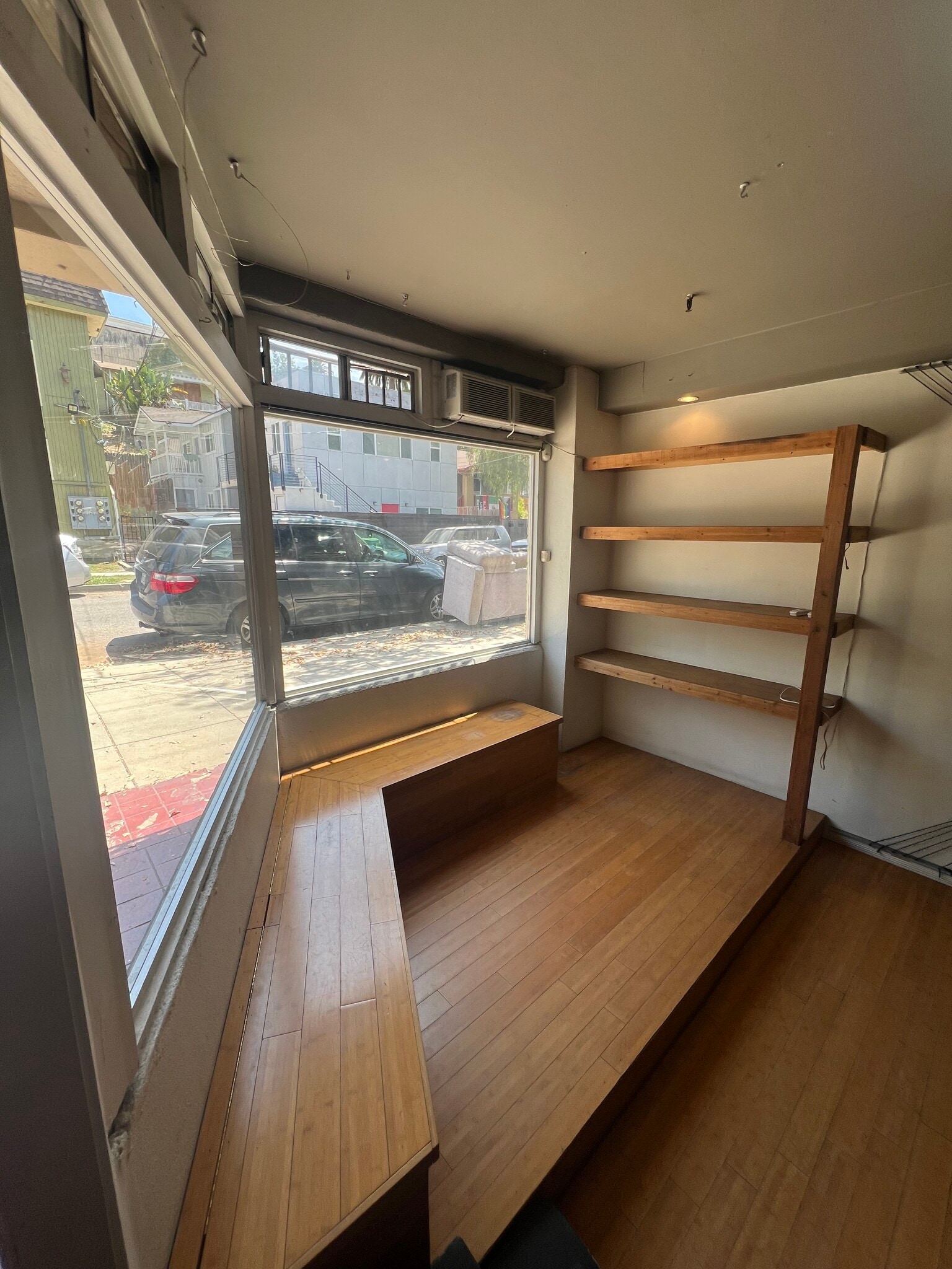 1035 Myra Ave, Los Angeles, CA for Rent