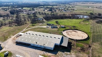 Boyd, TX Veterinarian/Kennel - 7206 S FM 51