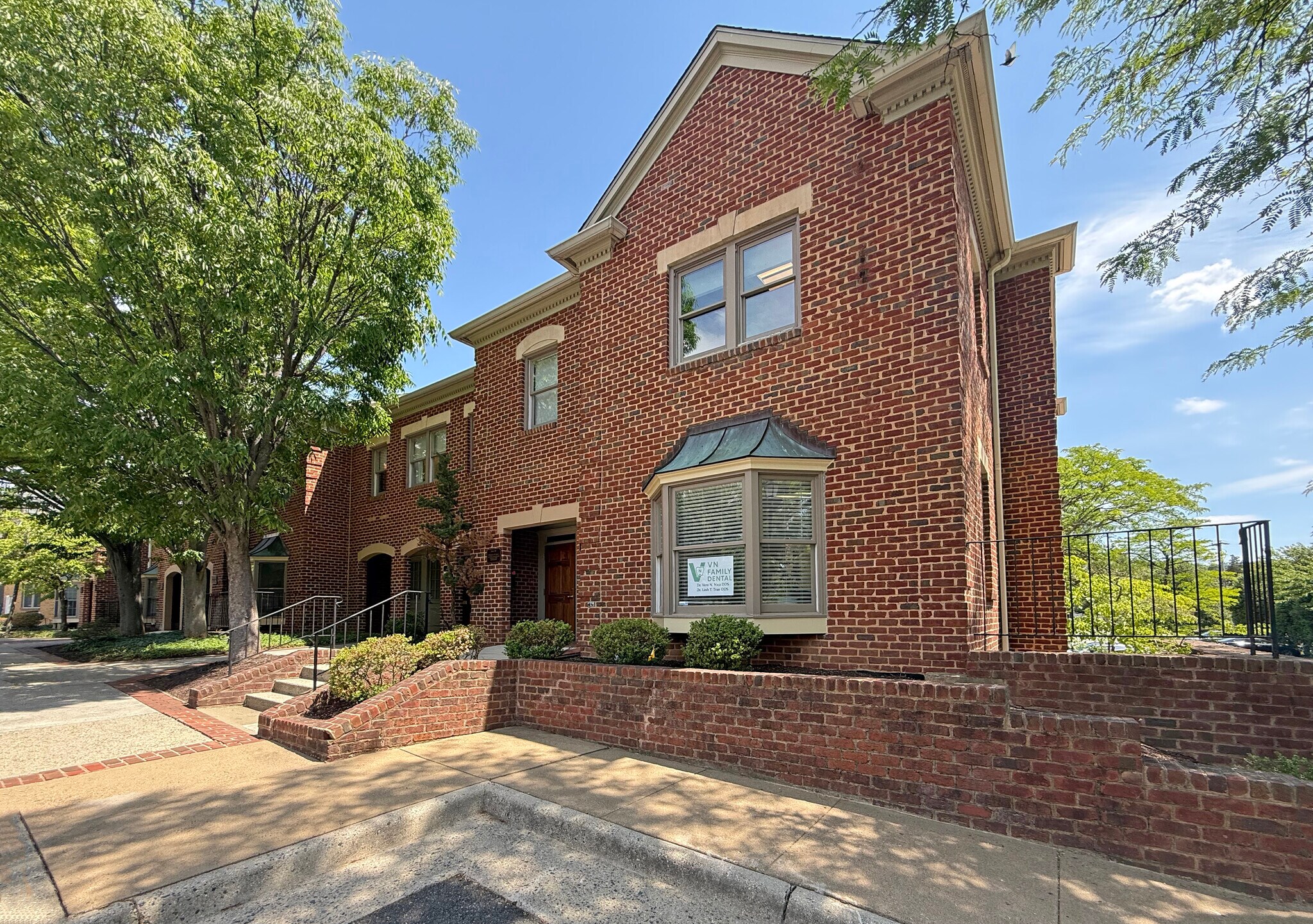 4200 Evergreen Ln, Annandale, VA for Sale