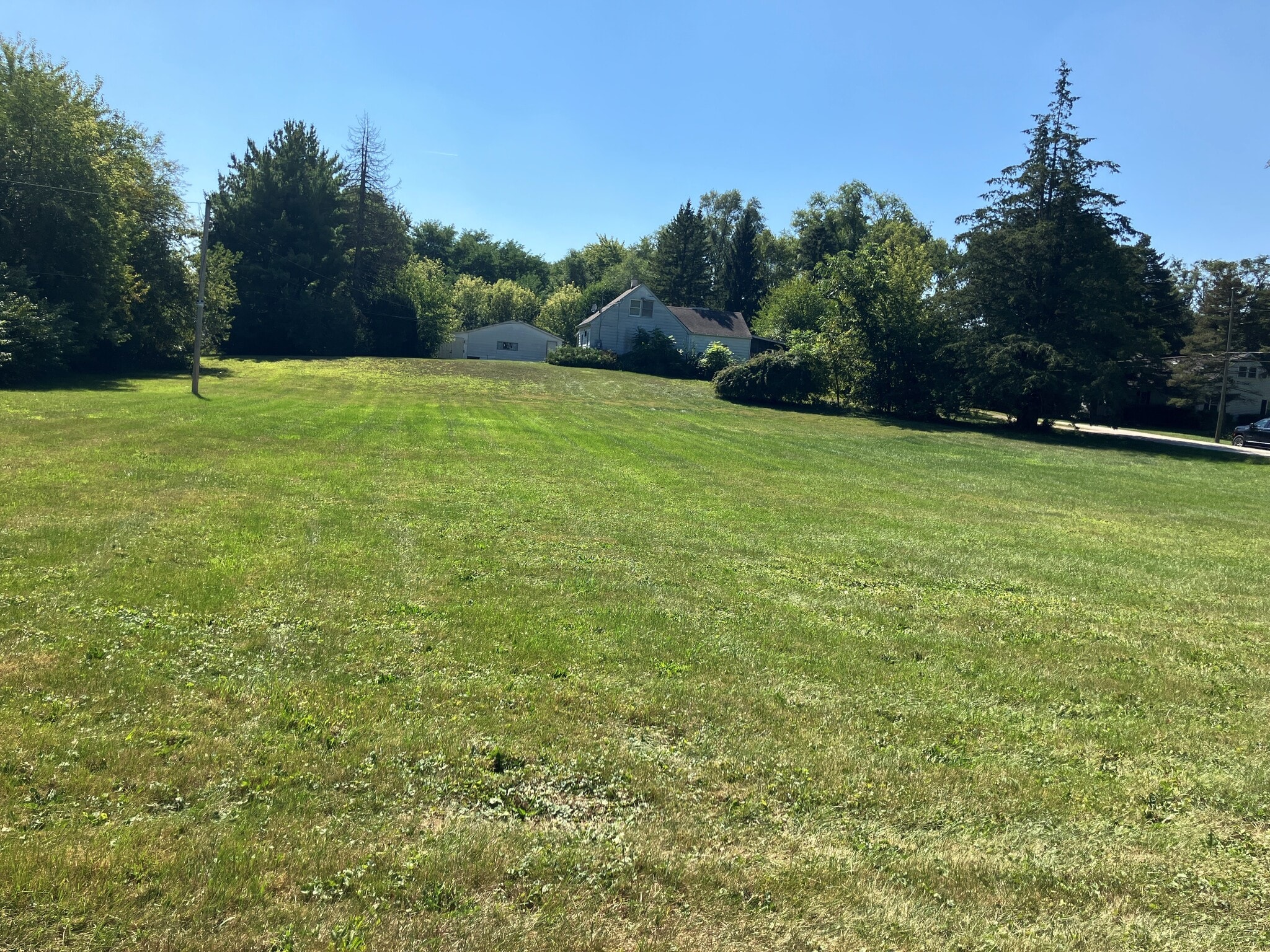 24W459 Lawrence Ave, Roselle, IL for Sale