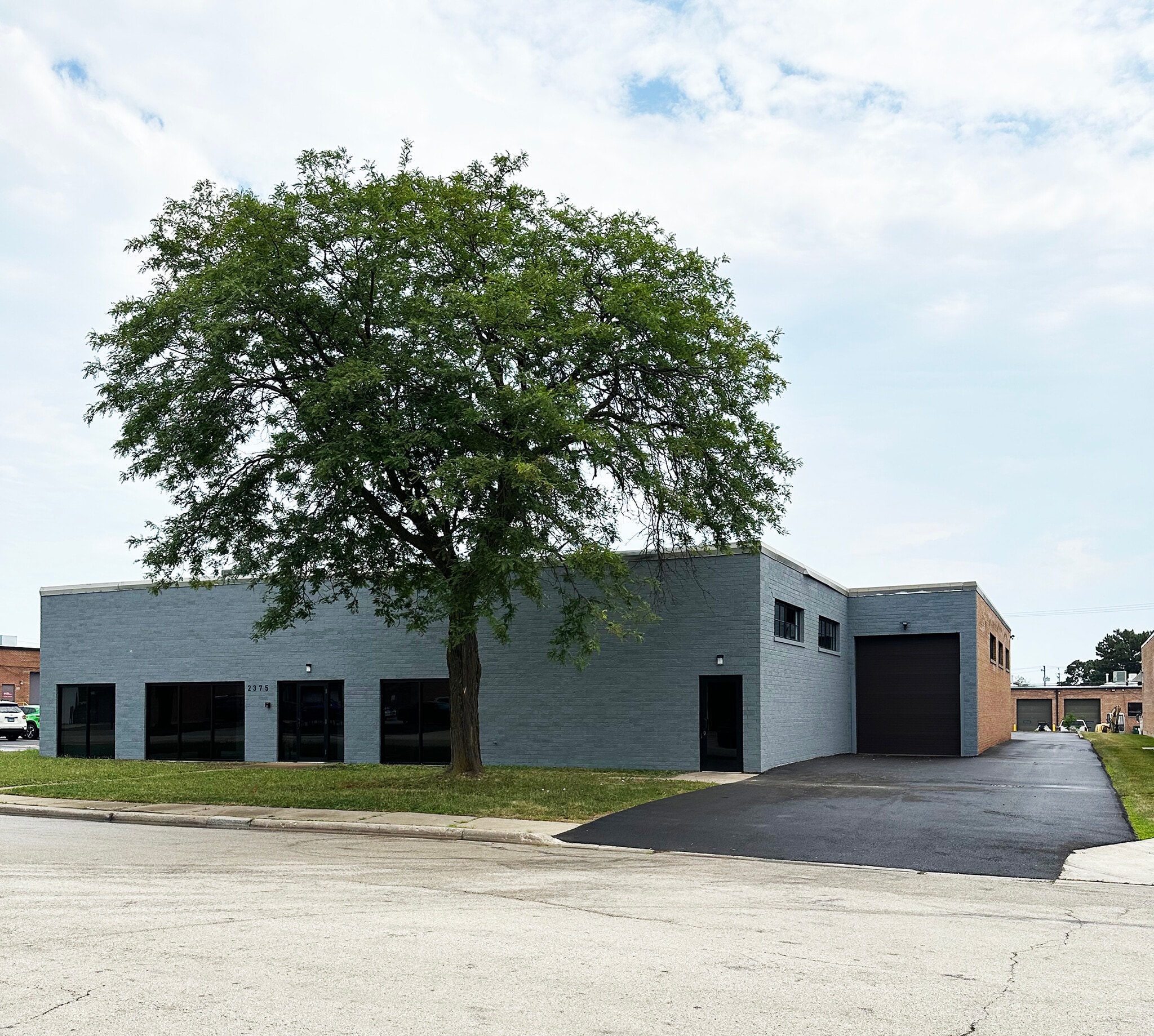 2375 American Ln, Elk Grove Village, IL for Rent
