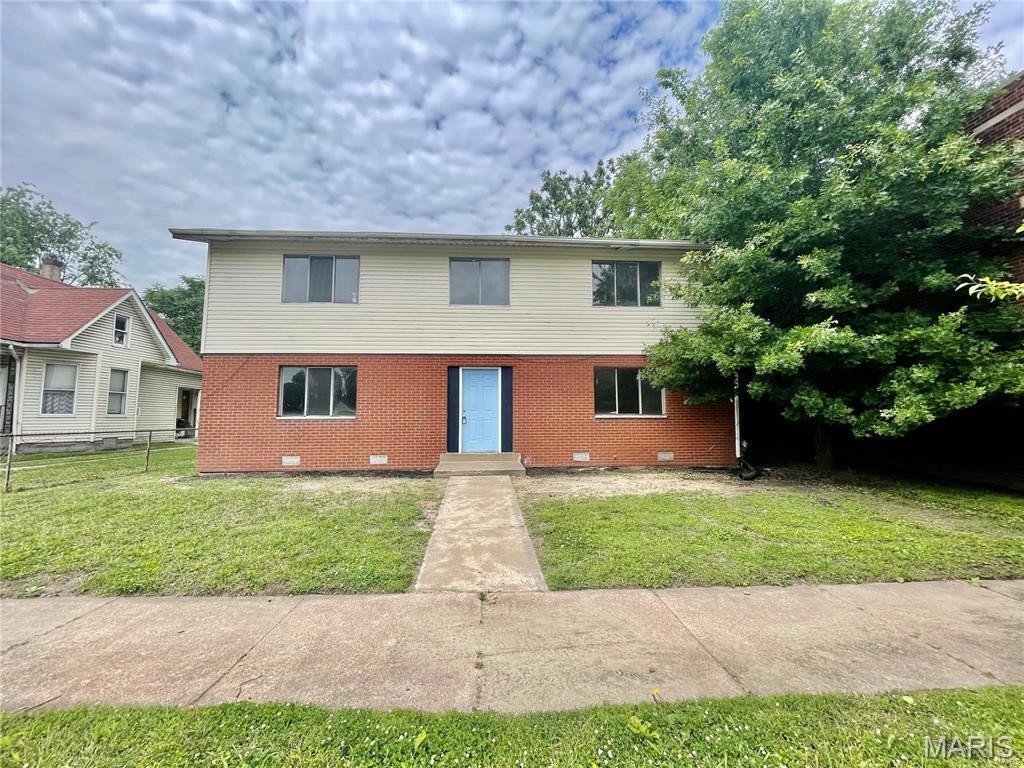 2441 E 24th St, Granite City, IL for Sale