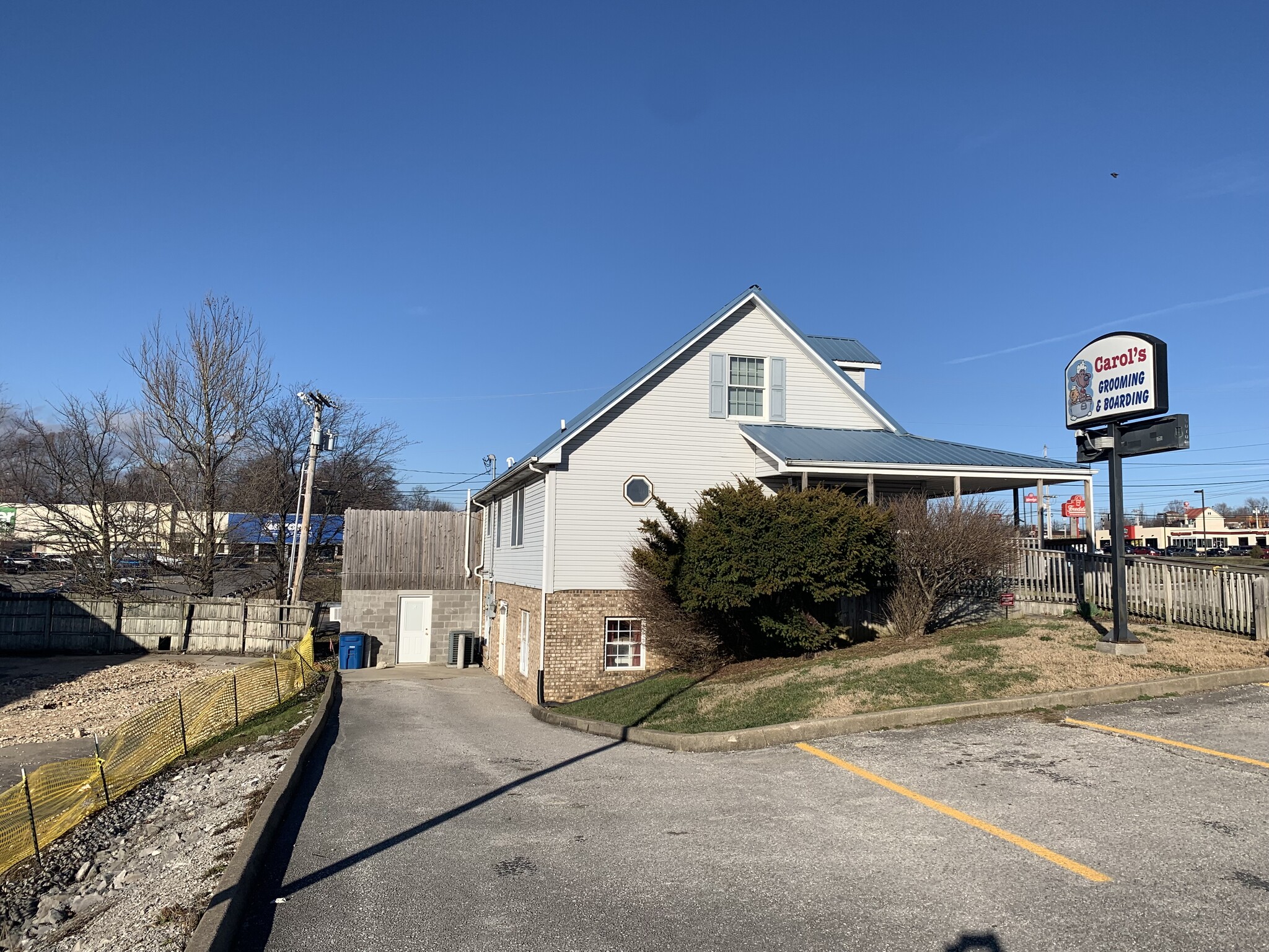 100 Shane Dr, Glasgow, KY for Sale