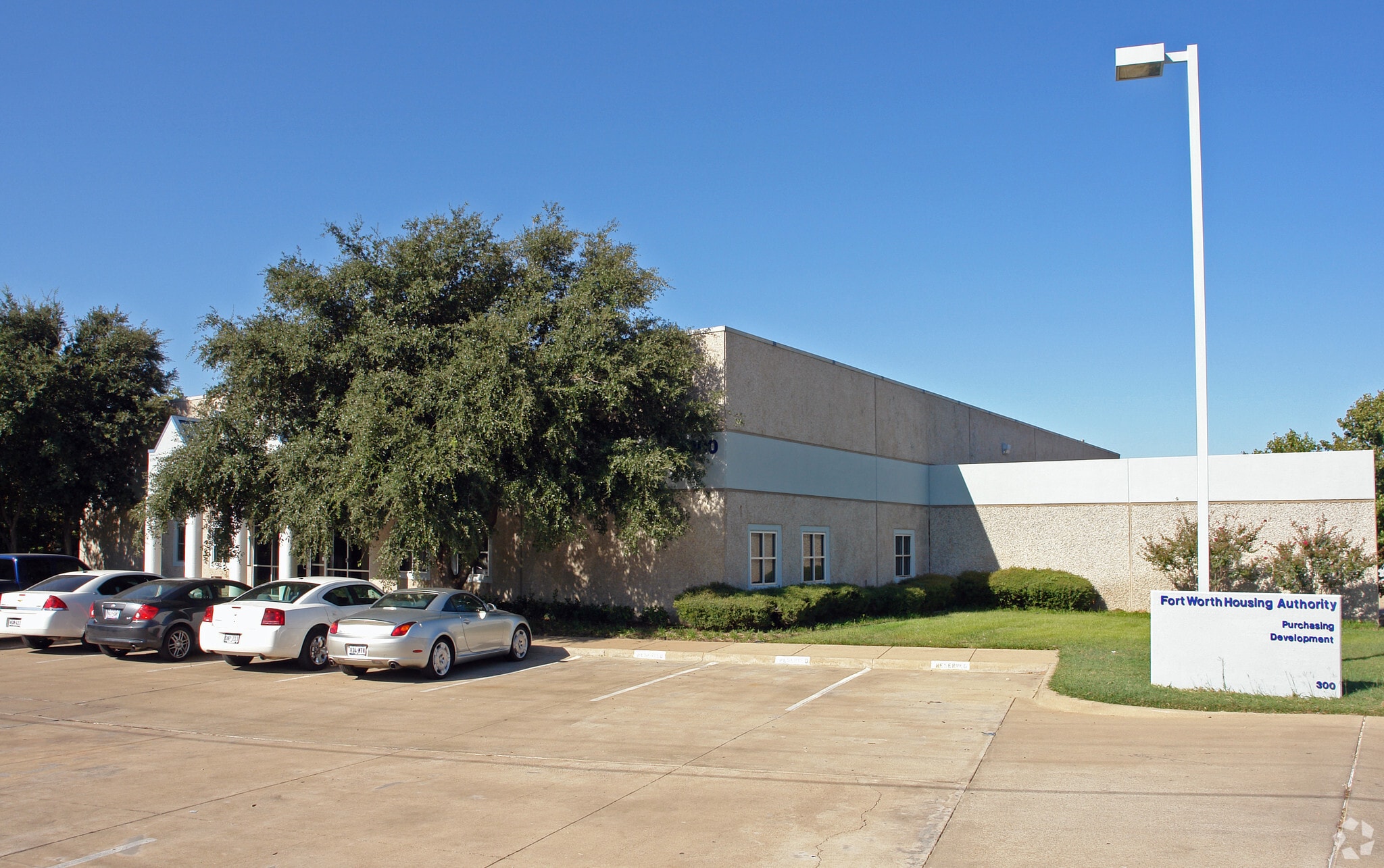 300 S Beach St, Fort Worth, TX for Rent