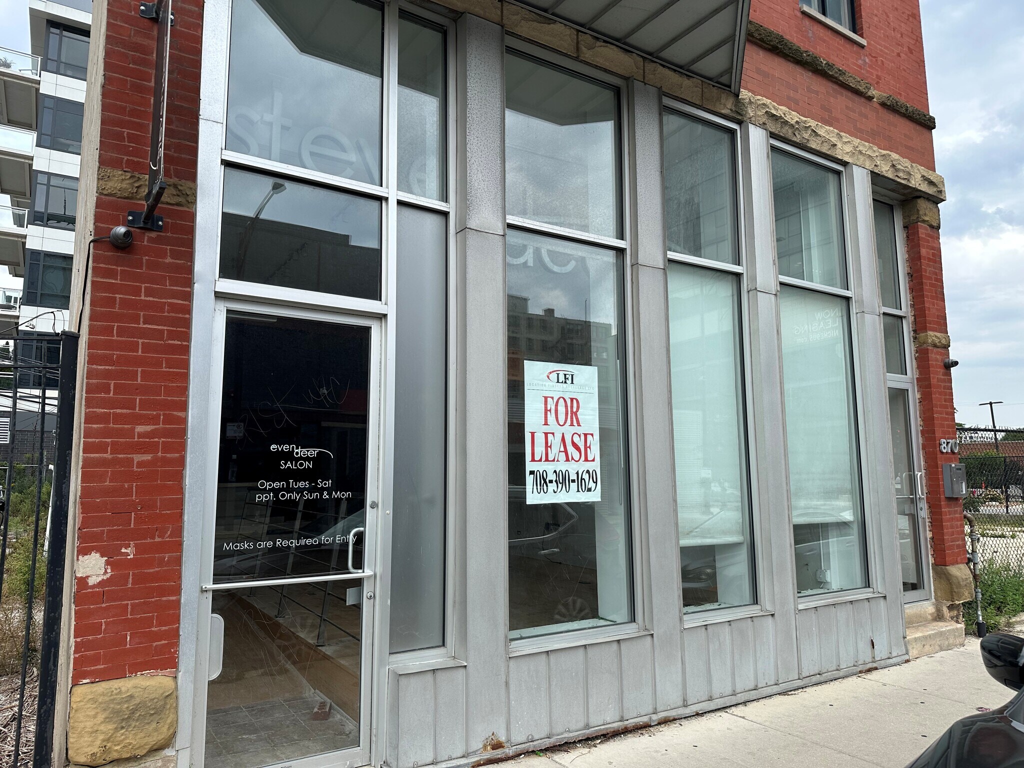 870 N Orleans St, Chicago, IL for Rent
