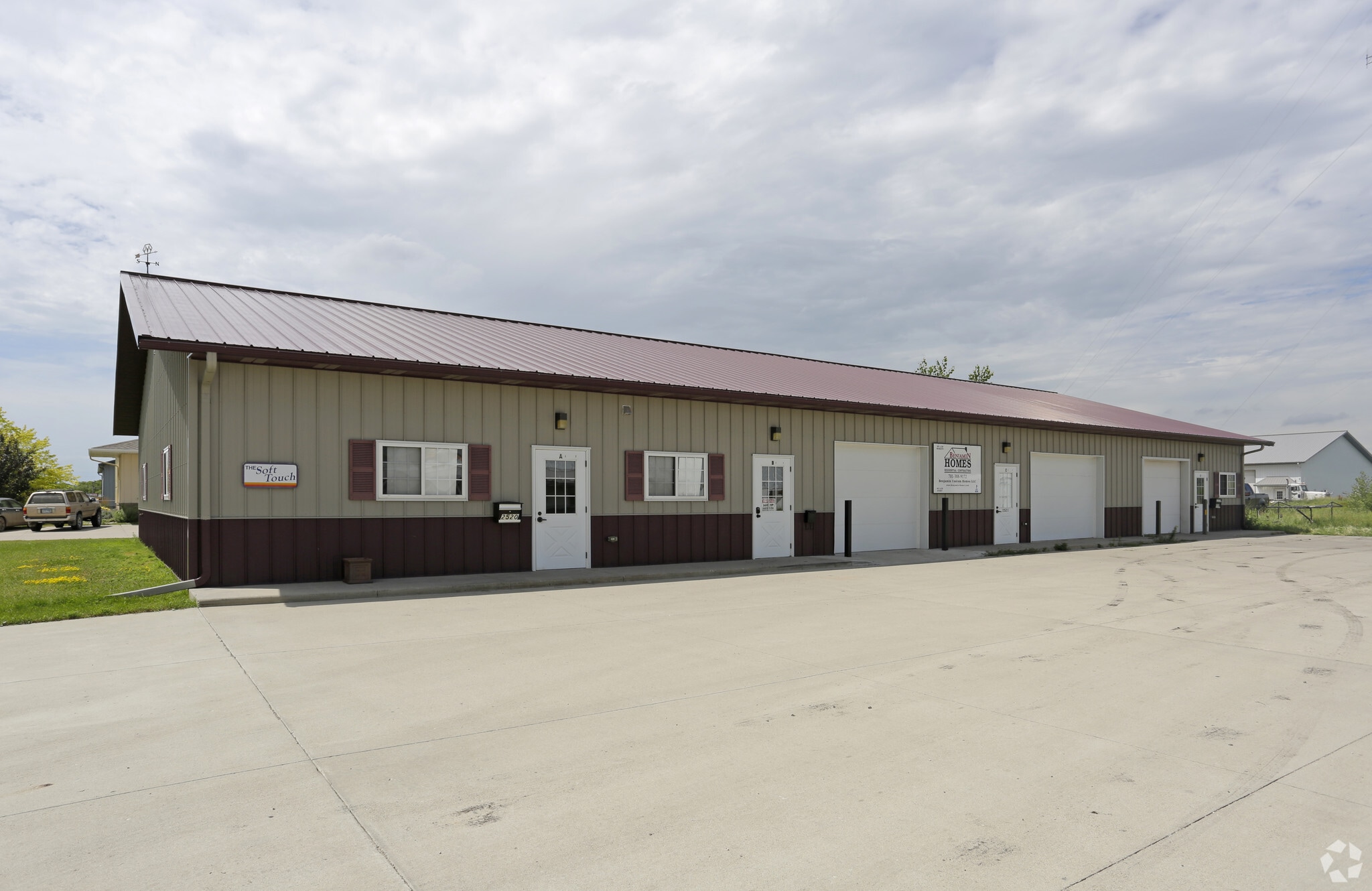 2520 S 20th Ave S, Moorhead, MN for Rent