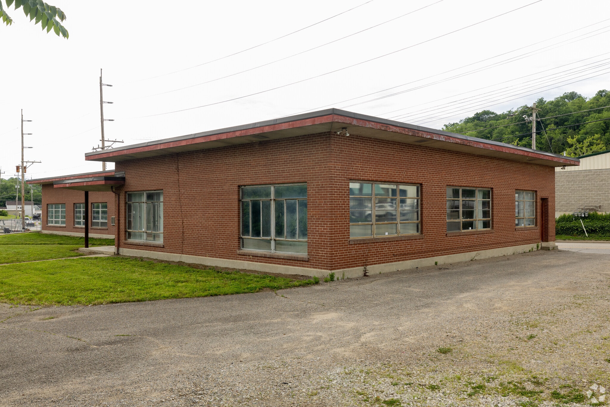 5253 Wooster Rd, Cincinnati, OH for Rent