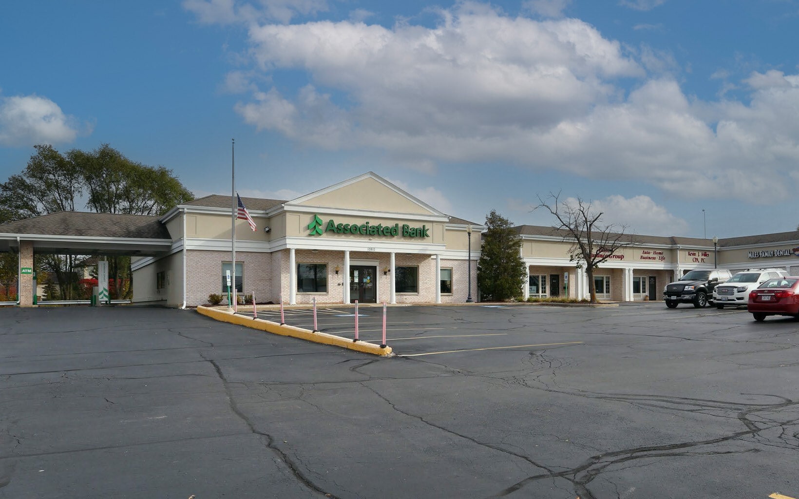 10900-10910 N Main St, Richmond, IL for Sale