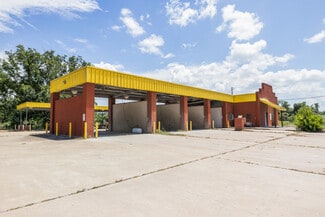 La Grange, TX Car Washes - 621 W Travis St