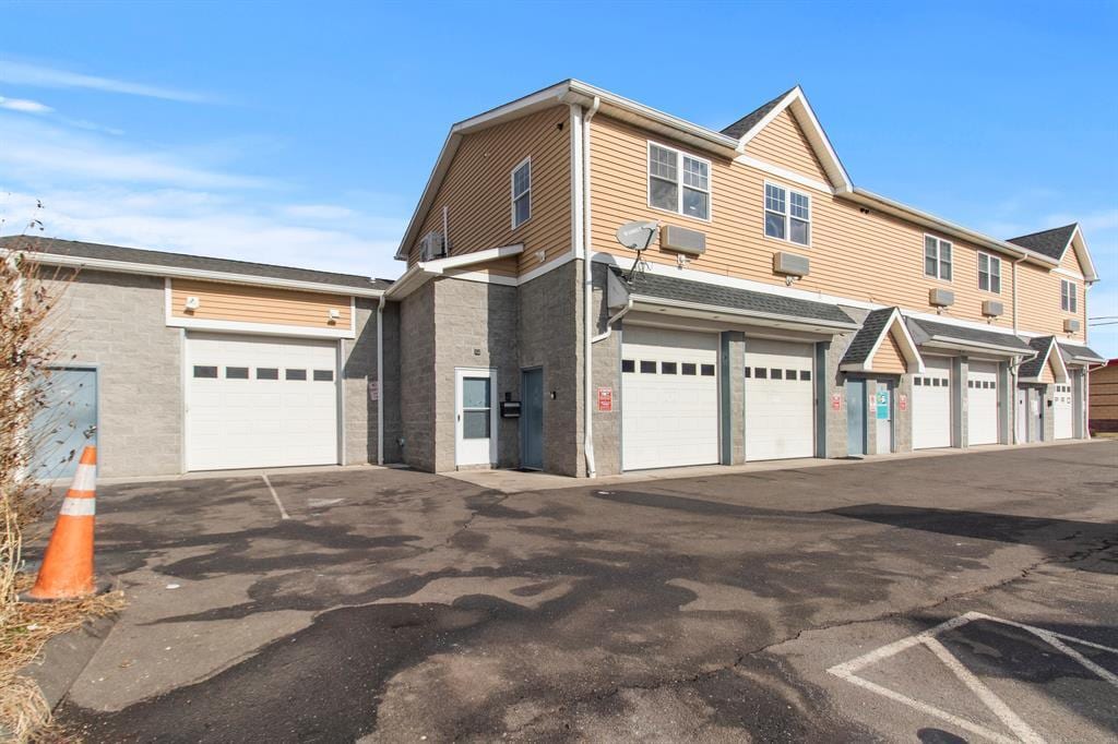 45 Cedar St, Stamford, CT for Sale