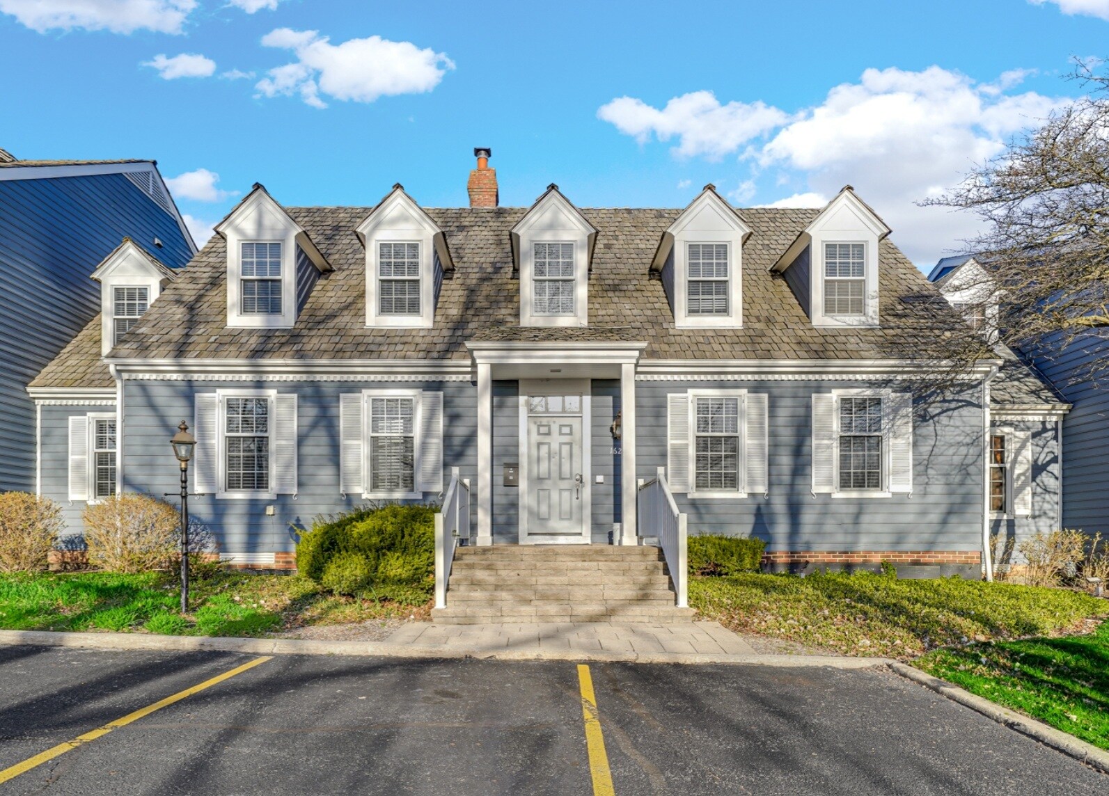 1624 W Colonial Pky, Palatine, IL for Rent