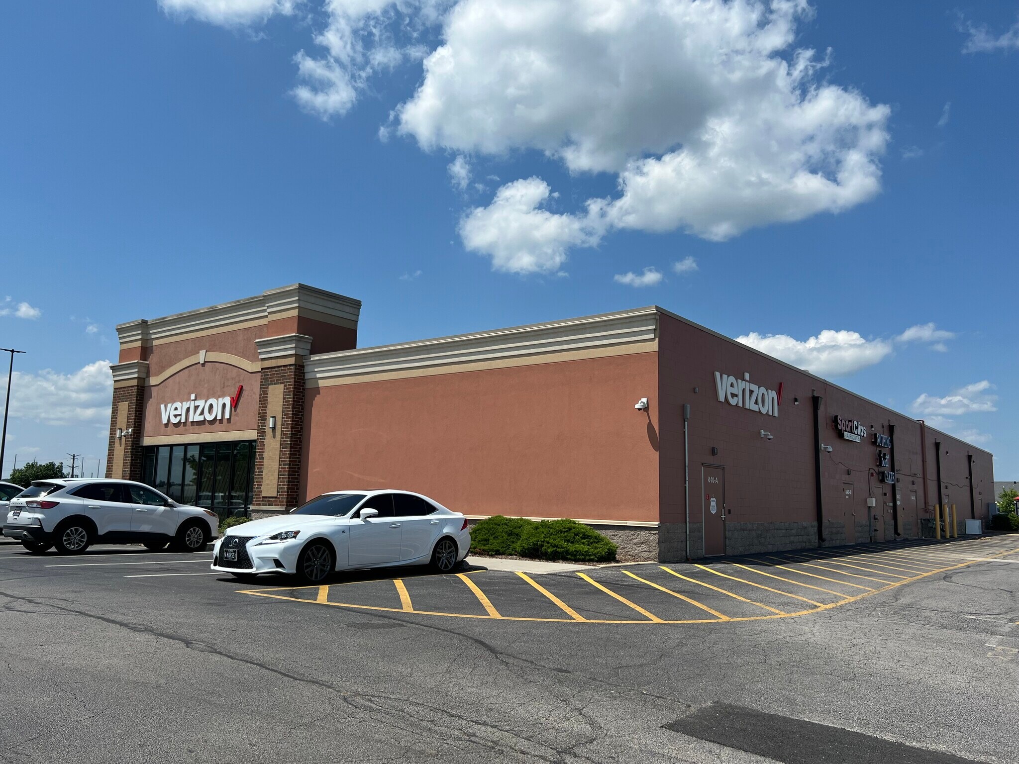 900 N Kinzie Ave, Bradley, IL for Rent
