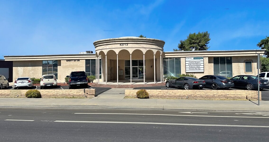 43713 20th St W, Lancaster, CA for Rent