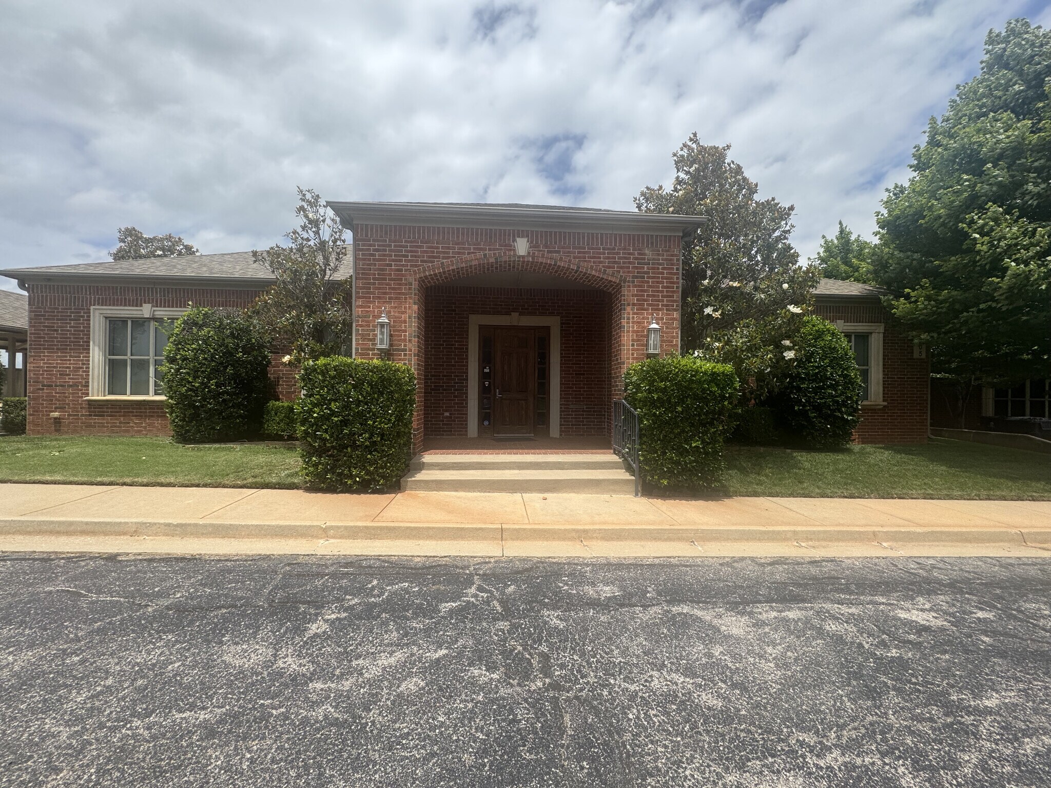 7005 N Robinson Ave, Oklahoma City, OK for Sale