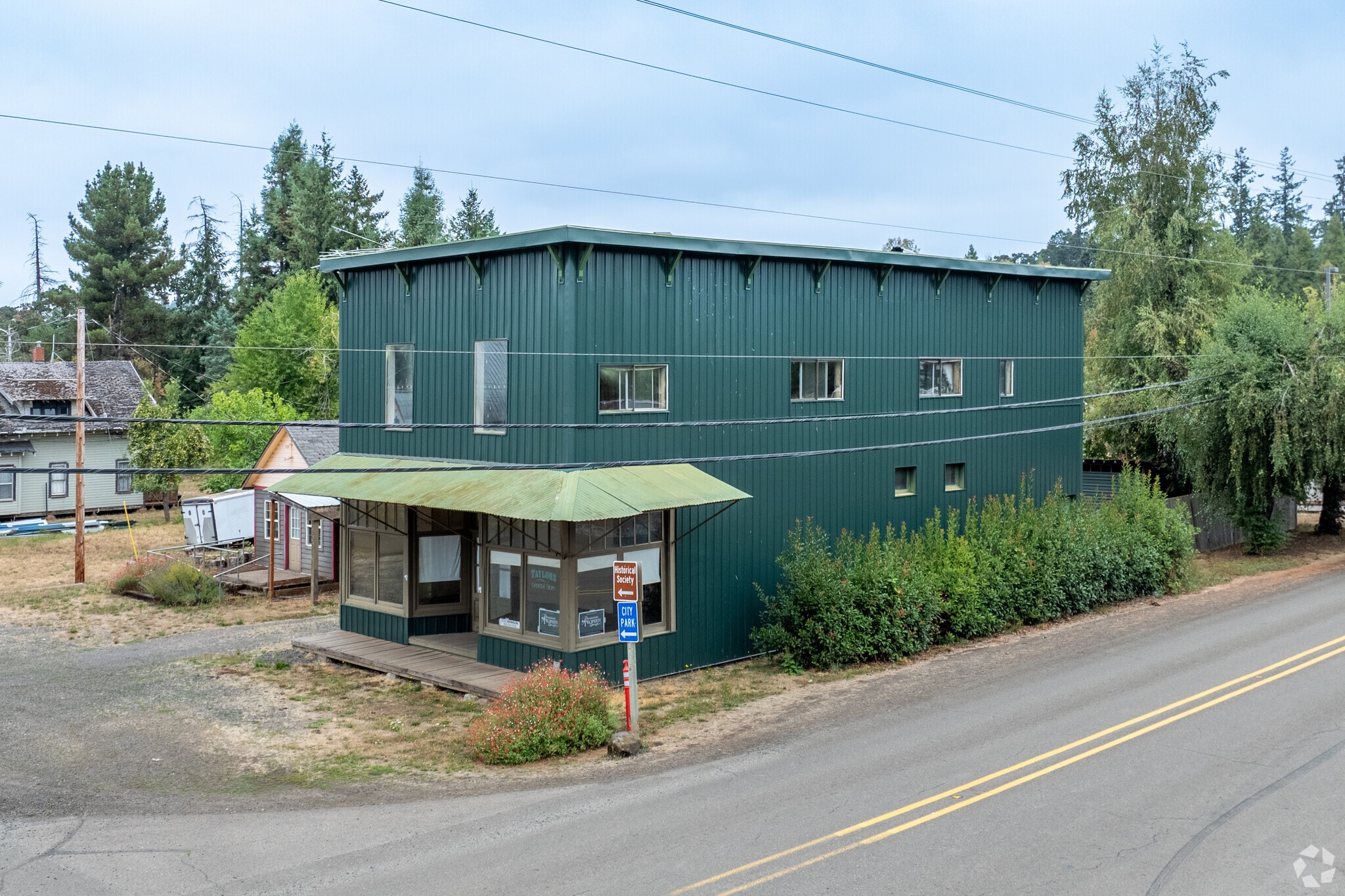 275 Grandview Ave, Scotts Mills, OR for Sale