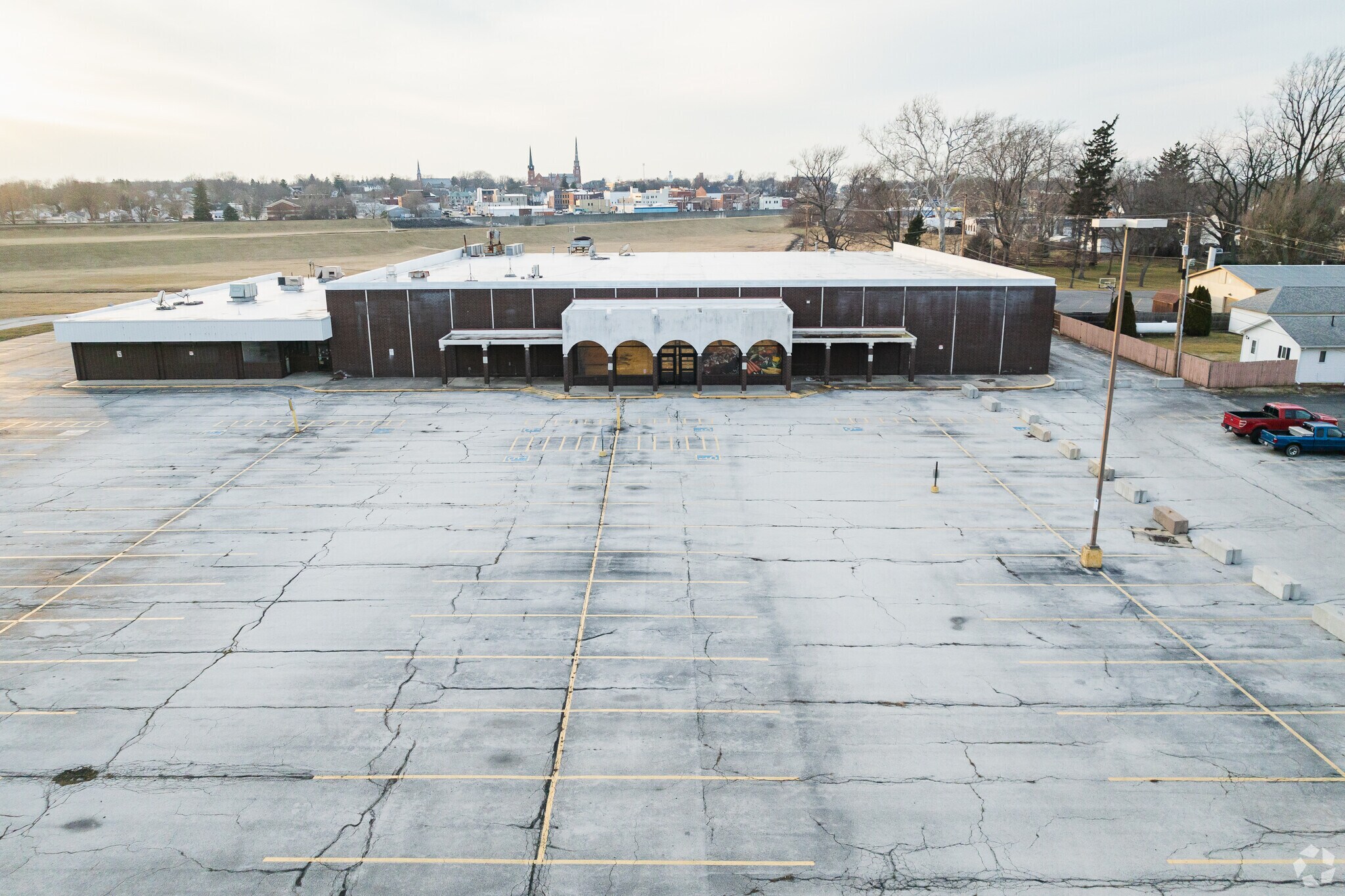 134-146 S 5th St, Fremont, OH for Rent