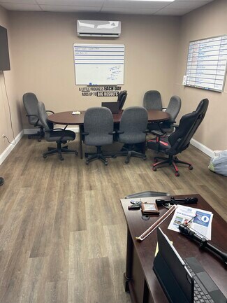 Florence, KY Flex - 9250 Brookfield Ct