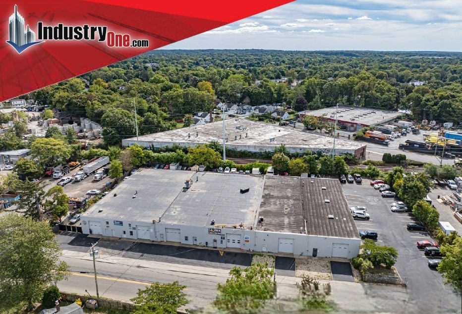 130-138 Railroad St, Huntington Station, NY for Sale