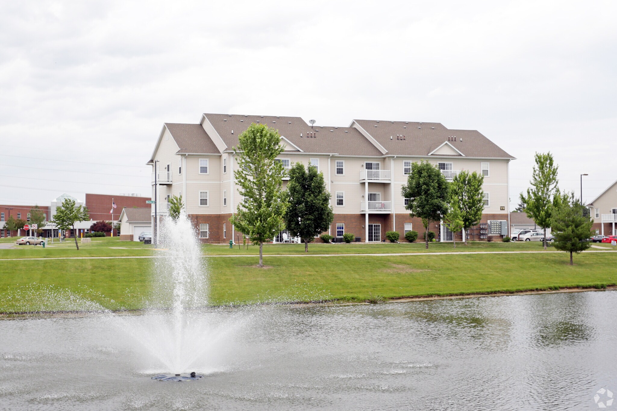 1209 Mayfield Dr, Ames, IA for Sale