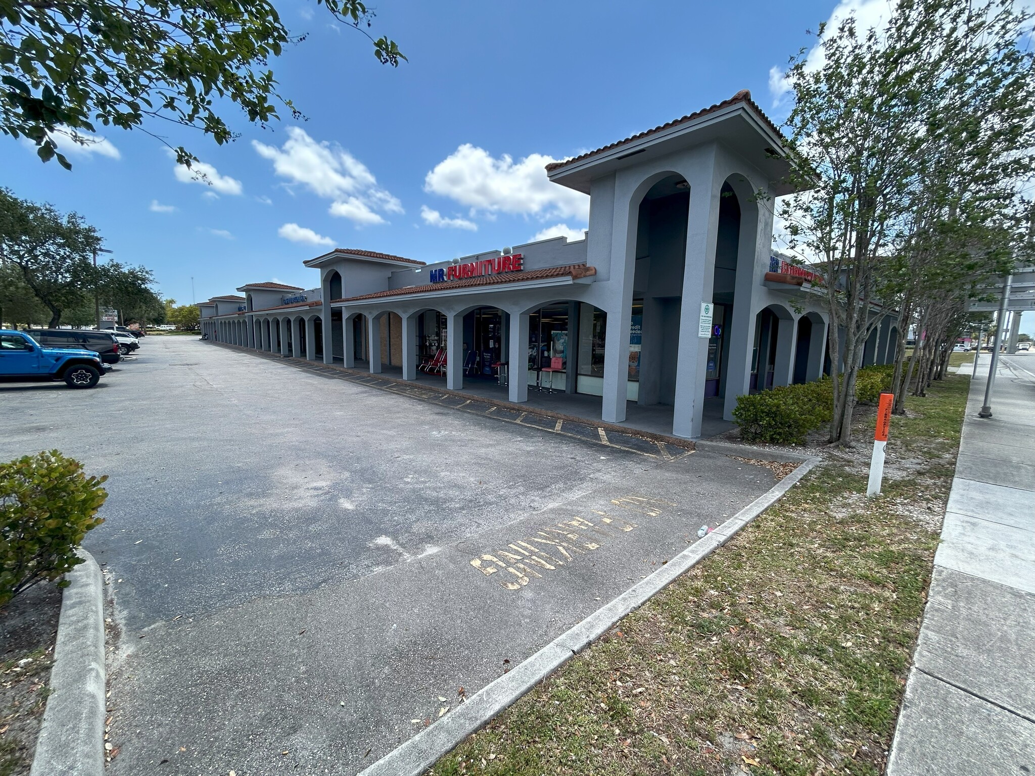 5906-5972 Pembroke Rd, Hollywood, FL for Rent