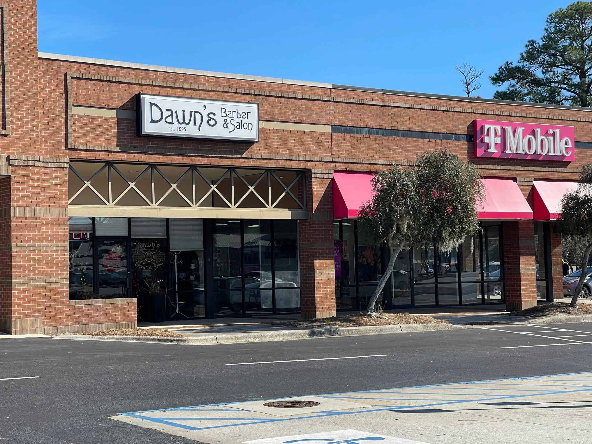 Abercorn St Savannah, GA 31419 Shopping Center Property for Lease on
