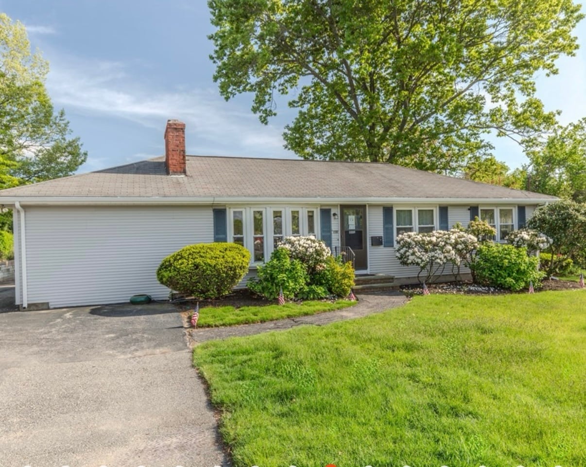 230 Airport Rd, Warwick, RI for Sale