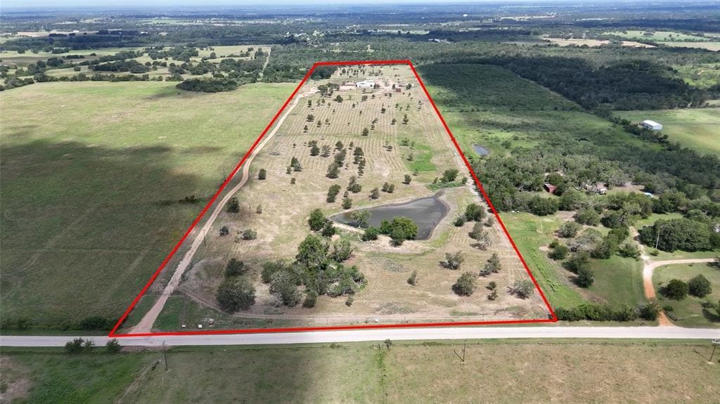 000 Watterson Rd, Red Rock, TX for Sale