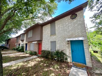 Angleton, TX Apartments - 1039 N Chenango St