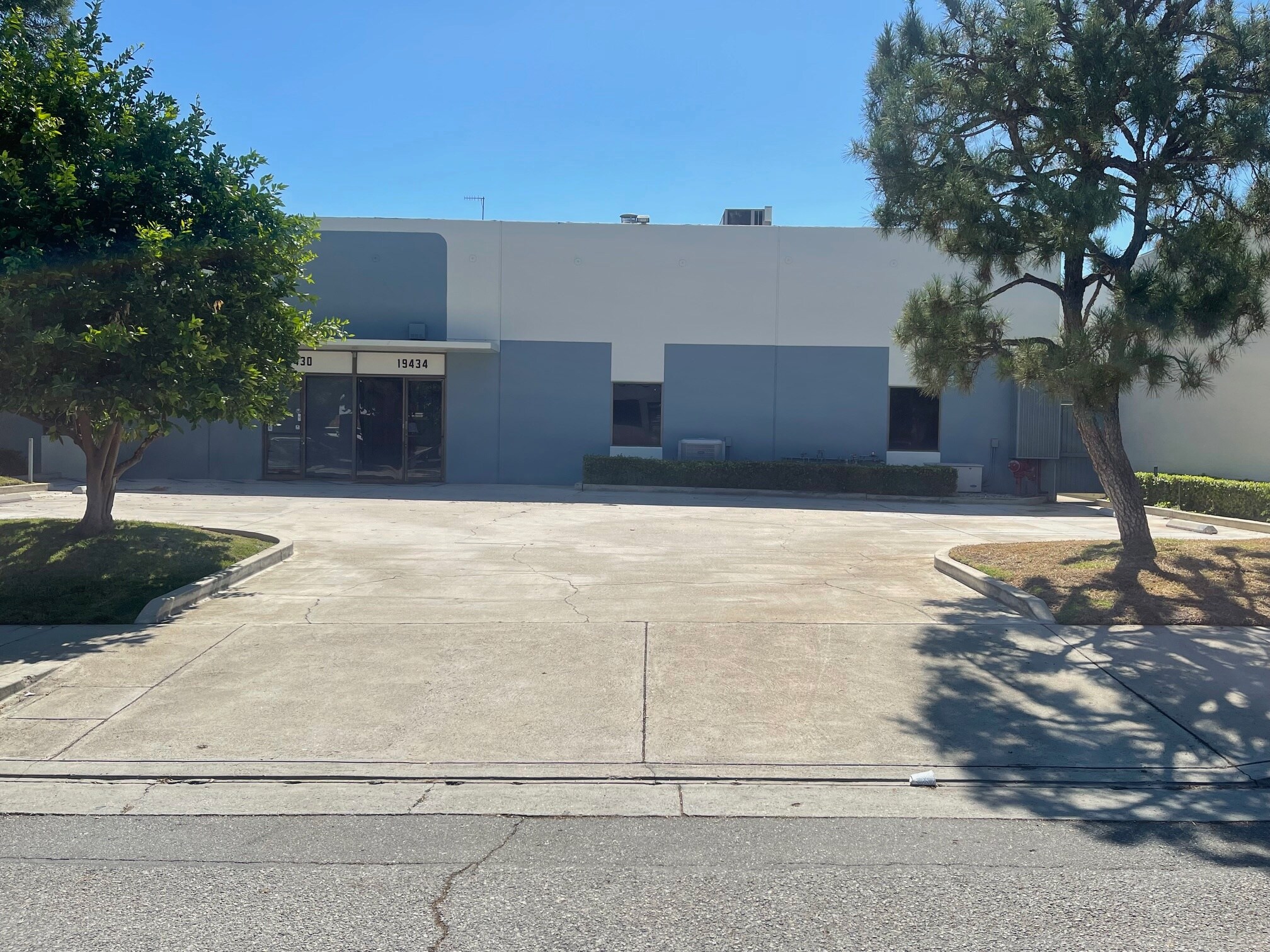 19428-19434 Business Center Dr, Northridge, CA for Rent
