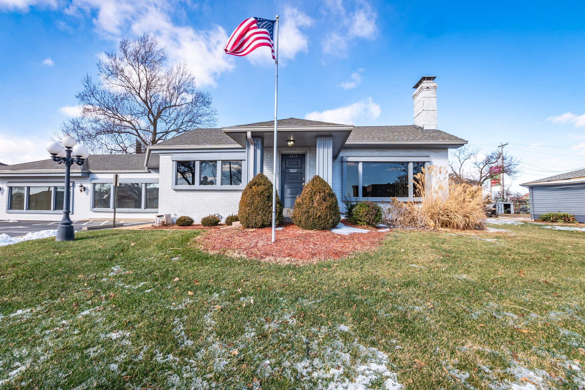 4163 Crescent Dr, Saint Louis, MO for Sale