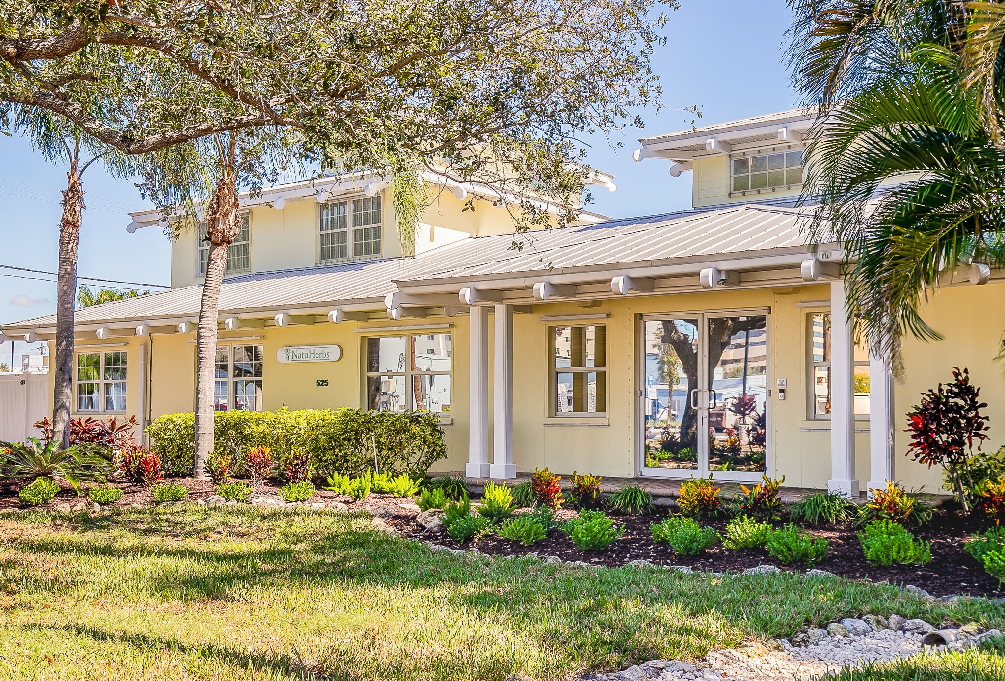 525 8th St W, Bradenton, FL for Sale