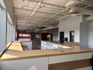 Longueuil, QC Storefront Retail/Office - 2760-2794 Boul Jacques-Cartier E