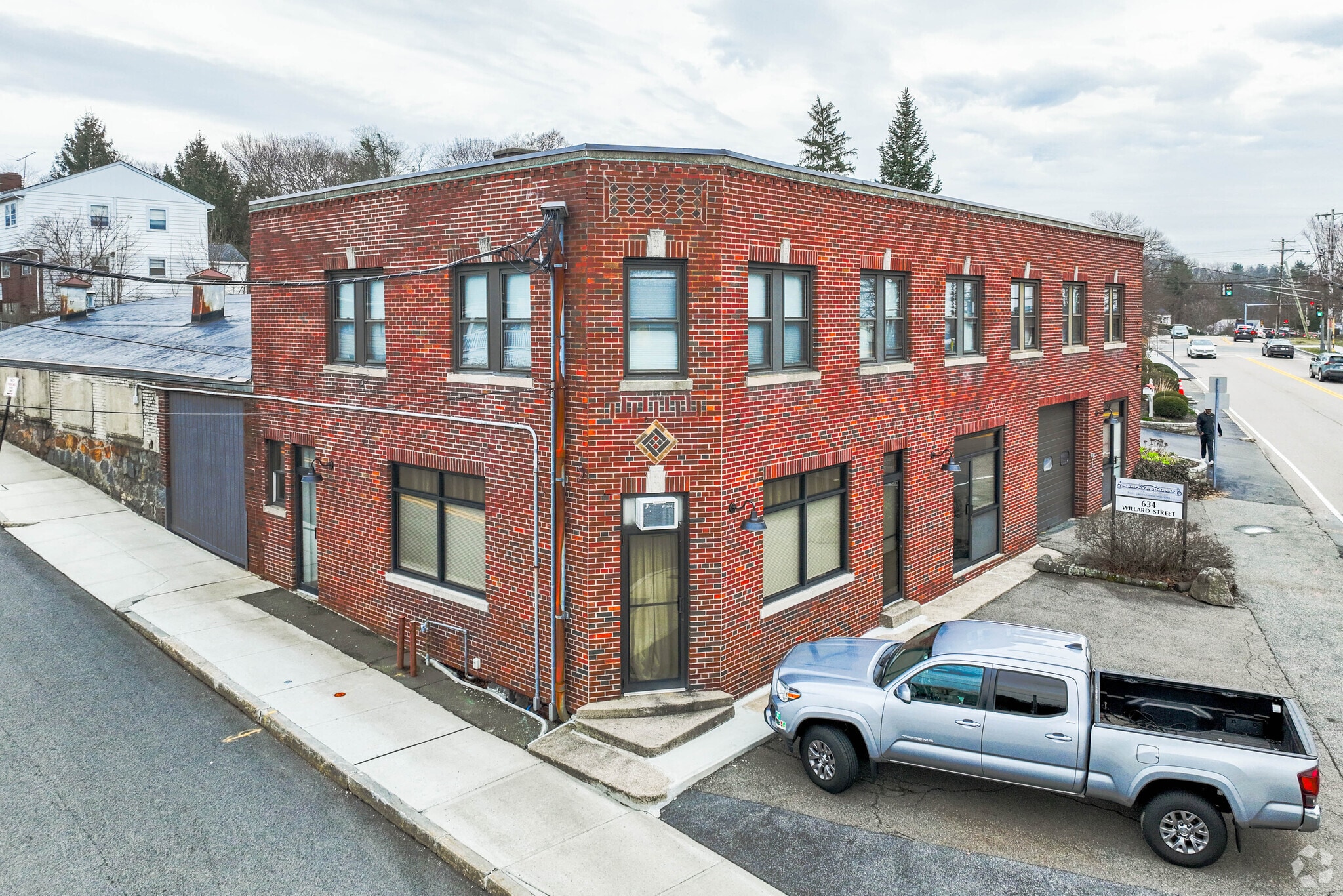 634 Willard St, Quincy, MA for Sale